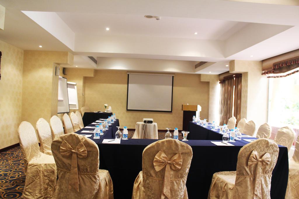 Ramada Riyadh Hotel Dış mekan fotoğraf