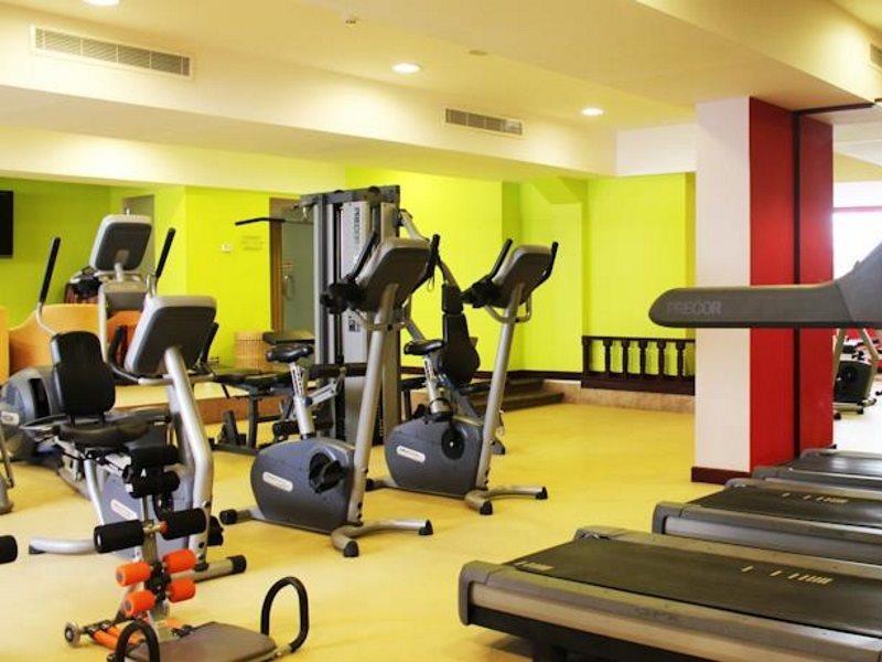 Ramada Riyadh Hotel Dış mekan fotoğraf