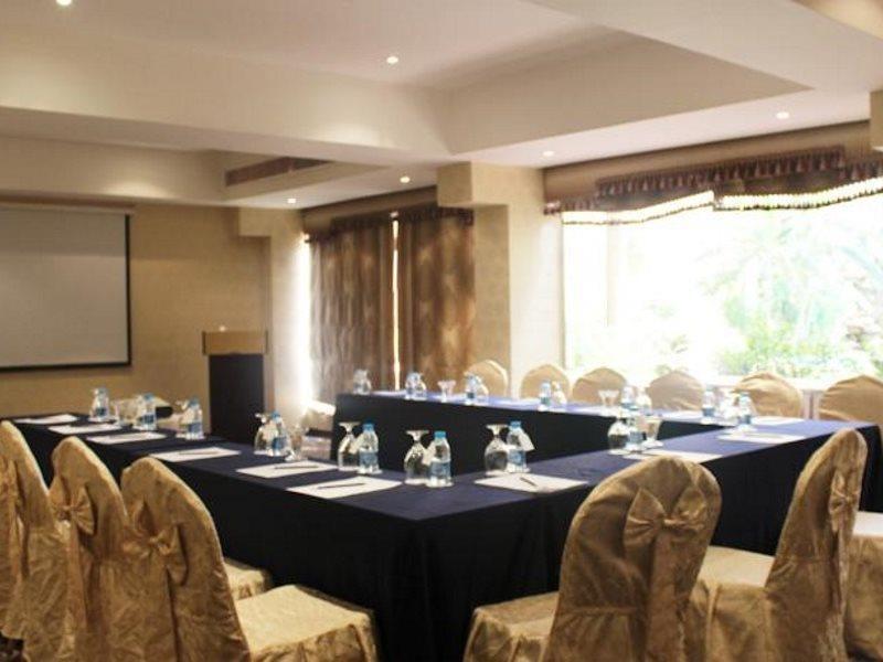 Ramada Riyadh Hotel Dış mekan fotoğraf