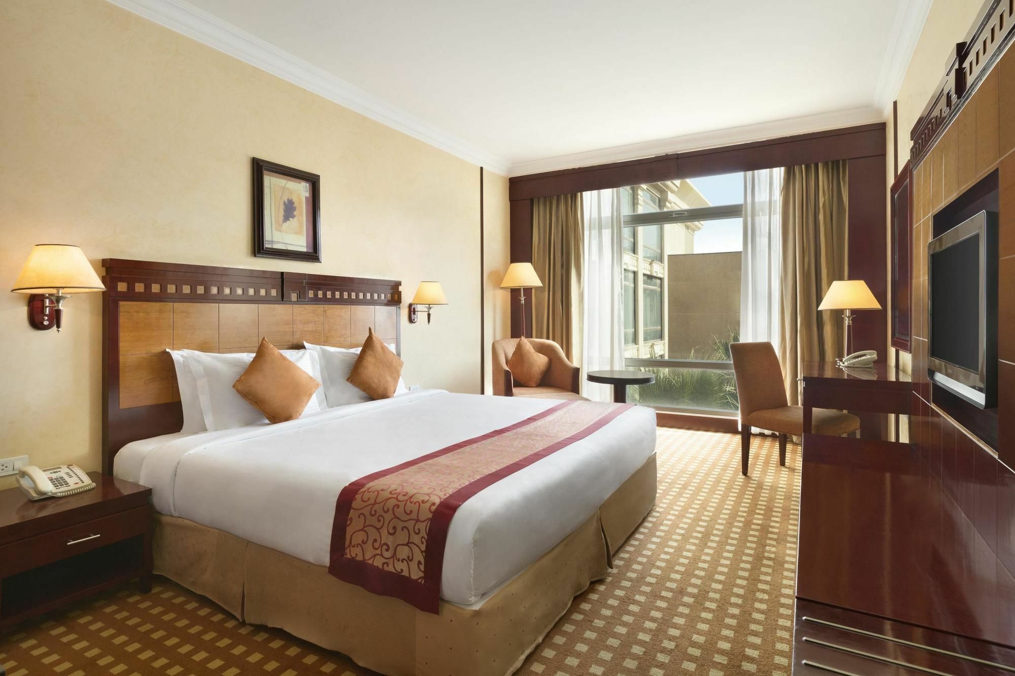 Ramada Riyadh Hotel Dış mekan fotoğraf